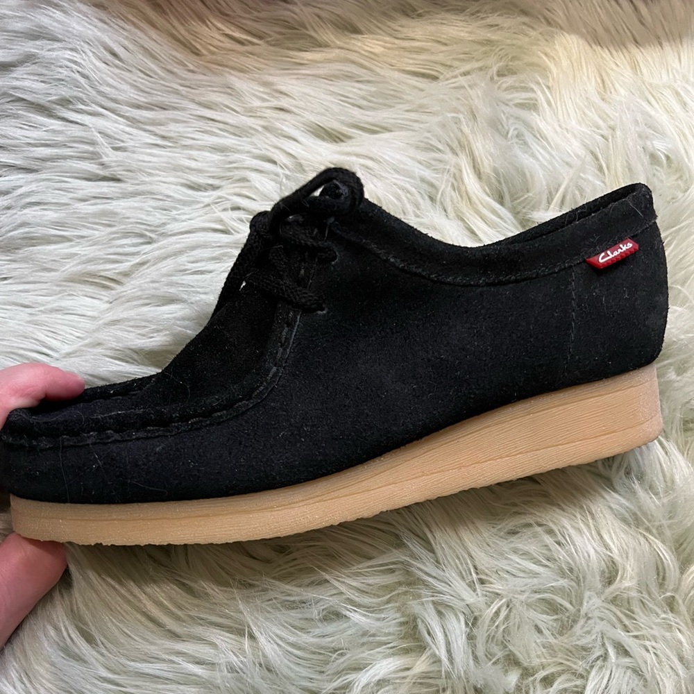 Clarks Padmora black suede